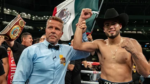 Zurdo Ramírez podría perseguir a Canelo Álvarez hasta el peso crucero