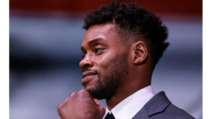 Eddie Hearn acusó a Errol Spence de estar escapando de Terence Crawford