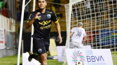 Diego Medina hizo el gol del triunfo de la Jaiba en la Pecera.