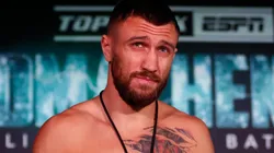 Vasyl Lomachenko destruyó a Floyd Mayweather.