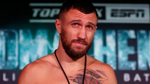 Vasyl Lomachenko destruyó a Floyd Mayweather.