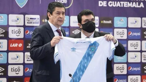 El Flaco Tena dirigirá a su segunda selección a nivel mayor.