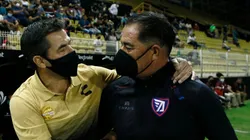 Rafael García, DT de Dorados, y Francisco Ramírez, DT de Tepatitlán.