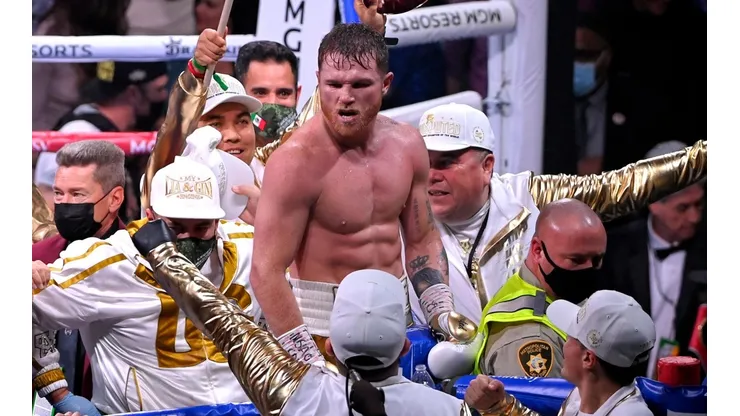 Canelo Álvarez recibió curiosa nominación de la CMB.