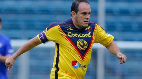 La leyenda americanista reveló que no sabía nadar