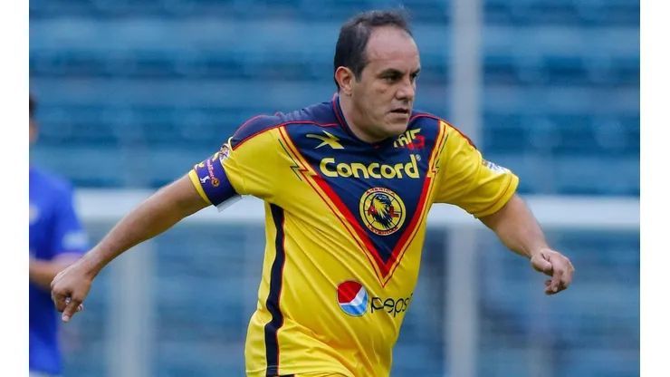 La leyenda americanista reveló que no sabía nadar