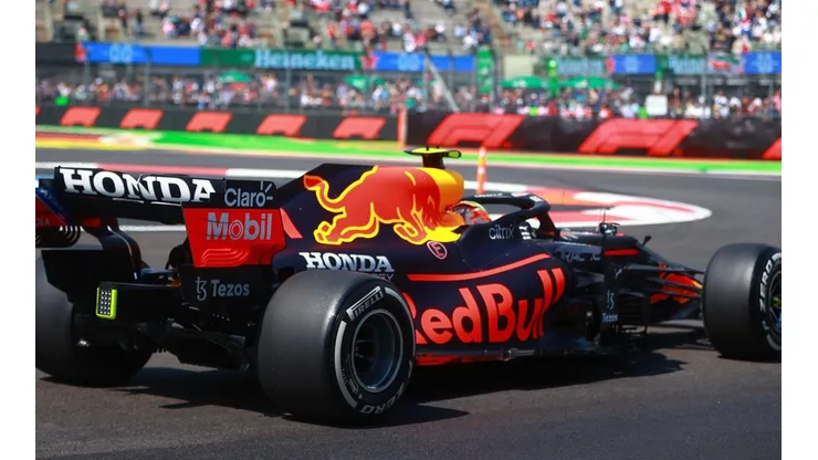 El mexicano no pudo hacerle mella a Bottas