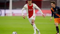 Edson Álvarez, titular en 14 de15 partidos con el Ajax en la Eredivisie 2021-22.