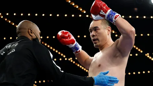 El gigante chino volvió a lucirse con un nocaut brutal