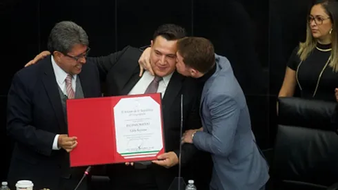 Eddy Reynoso sabe que lo prometido es deuda y donó un millón de pesos gracias al Atlas