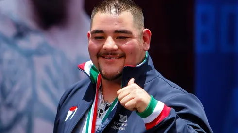 Ruiz ya se alista para recuperar sus cetros de peso completo