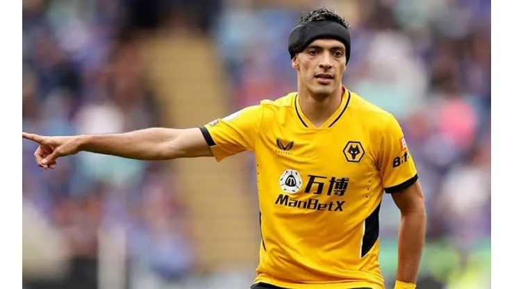 El mexicano de nuevo fue titular ante el Norwich