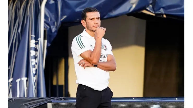 El timonel mexicano buscó conocer al estratega del City