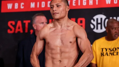 Isaac Cruz reveló qué le dijo Julio César Chávez previo a su pelea con Gervonta Davis