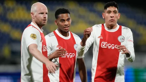 Edson Álvarez jugó 90 minutos en la goleada del Ajax sobre RKC Waalwijk