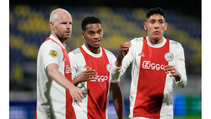 Edson Álvarez jugó 90 minutos en la goleada del Ajax sobre RKC Waalwijk