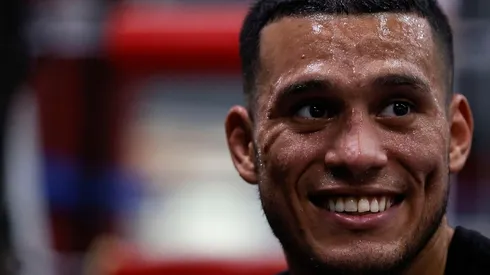 Eddy Reynoso aseguró que David Benavídez no se ha ganado pelear con Canelo Álvarez