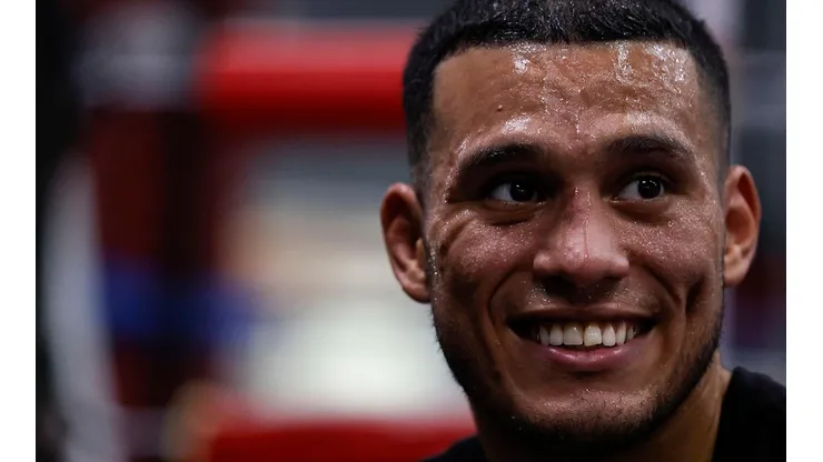 Eddy Reynoso aseguró que David Benavídez no se ha ganado pelear con Canelo Álvarez
