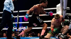 Demetrius Andrade envió a la lona a Jason Quigley en tres ocasiones.