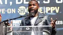 Floyd Mayweather destruyó a Canelo Álvarez.