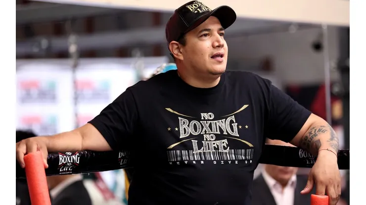 Eddy Reynoso pudo a haber entrenador a Joshua.