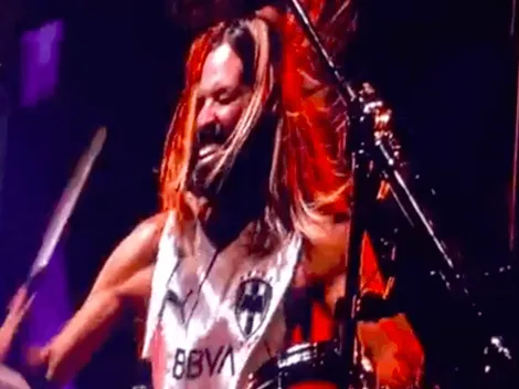 Taylor Hawkins de los Foo Fighters lució un jersey del Monterrey