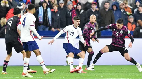 Estados Unidos venció a México y lo desplazó del liderato del octagonal.