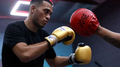 Benavidez se cruzó con sus retractores.