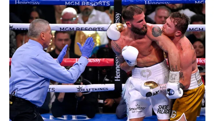 Para Eddie Hearn la mejor pelea del fin de semana no fue Canelo Álvarez vs Caleb Plant