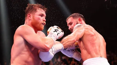 Canelo Álvarez fue tundido por sacar una canción de Rauw Alejandro.