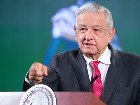 La sentida felicitación de AMLO a Checo y Canelo