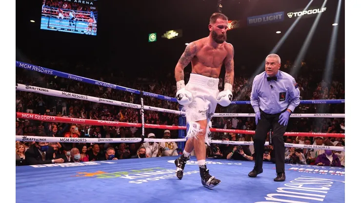Las primeras palabras de Caleb Plant tras su derrota ante Canelo Álvarez