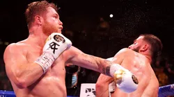 El video del perdón de Canelo Álvarez a Caleb Plant en pleno cuadrilátero