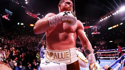 Canelo Álvarez rey de los indiscutido de las 168 libras.