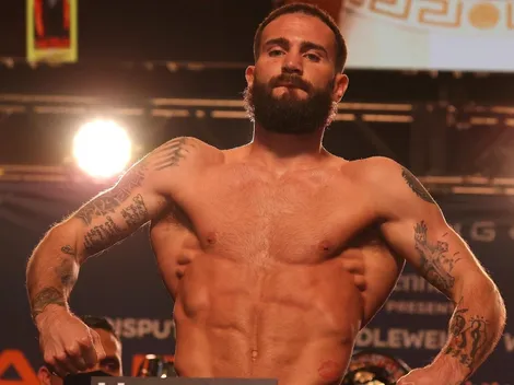 Caleb Plant se aventó un tiro con los fanáticos y Canelo Álvarez lo cayó con un gesto