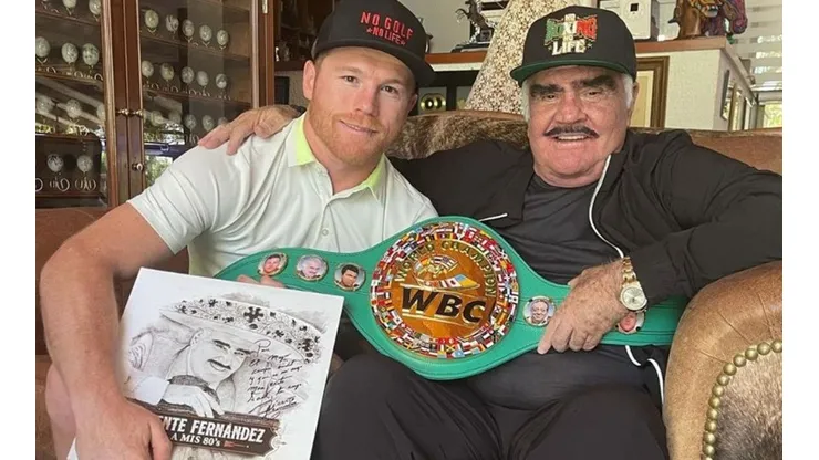 El boxeador mexicano reveló que hablaba con el cantante mínimo una vez por la semana