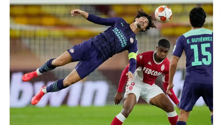Erick Gutiérrez completó los 90 minutos por la Europa League