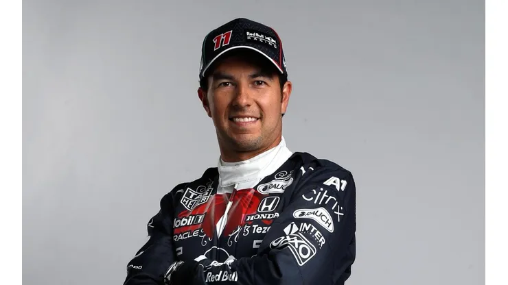 Atuendo especial para Sergio Pérez en el Gran Premio de México.