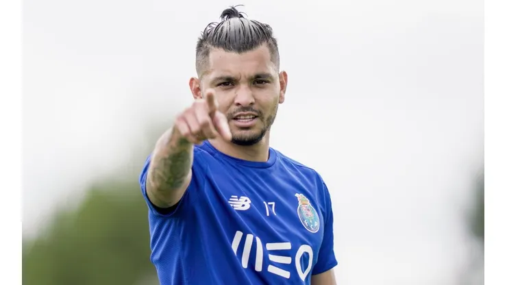El mexicano apenas ha comenzado como titular en un sólo partido