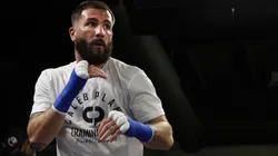 Caleb Plant entrena como Floyd Mayweather.
