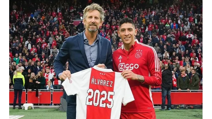 El futbolista recibió una grata sorpresa en el Johan Cruyff Arena