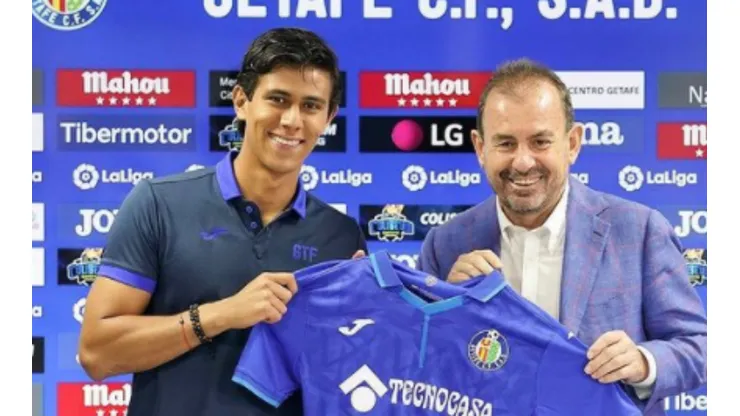 Quique Sánchez Flores mandó a la grada a José Juan Macías