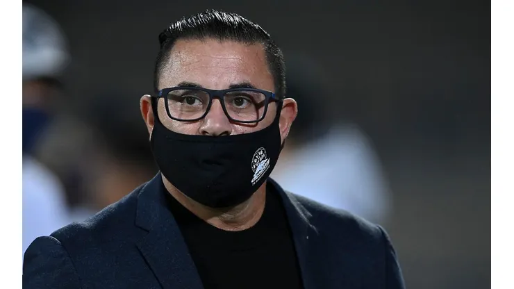 Mohamed no ocultó su deseo de dirigir a Chivas