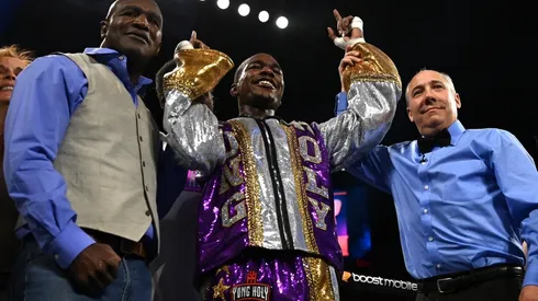 El hijo de Evander Holyfield volvió a poner en alto el apellido con un nocaut brutal