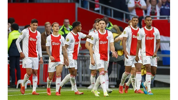 Ajax aplastó a PSV con participación de Edson Álvarez y Erick Gutiérrez
