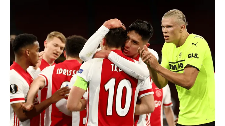Edson Álvarez festejó una nueva victoria por Champions League