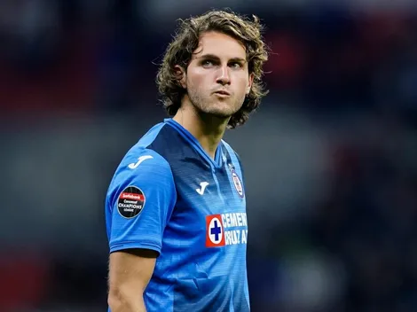 Santiago Giménez recibe inesperado reconocimiento del famoso videojuego FIFA 22