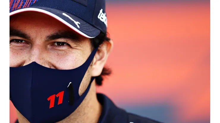 Checo dio un show a puro ritmo mexicano