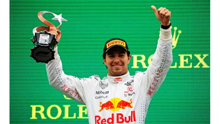 El podio de Checo metió a Red Bull en competencia
