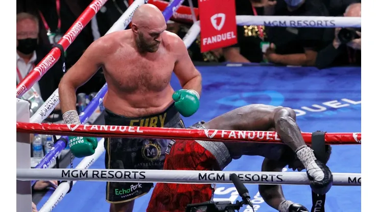Las 5 caídas que tuvo la trilogía entre Tyson Fury y Deontay Wilder